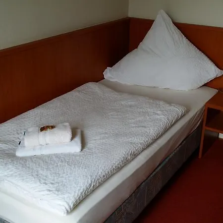 מלון Garni Kaiserpfalz