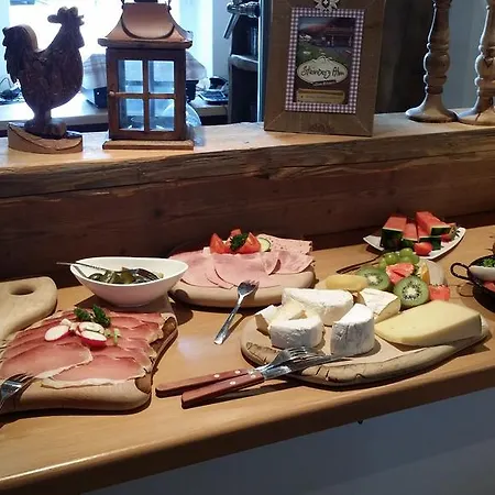 מלון Garni Kaiserpfalz 3*