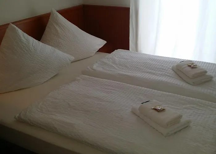 Hotel Garni Kaiserpfalz 3*